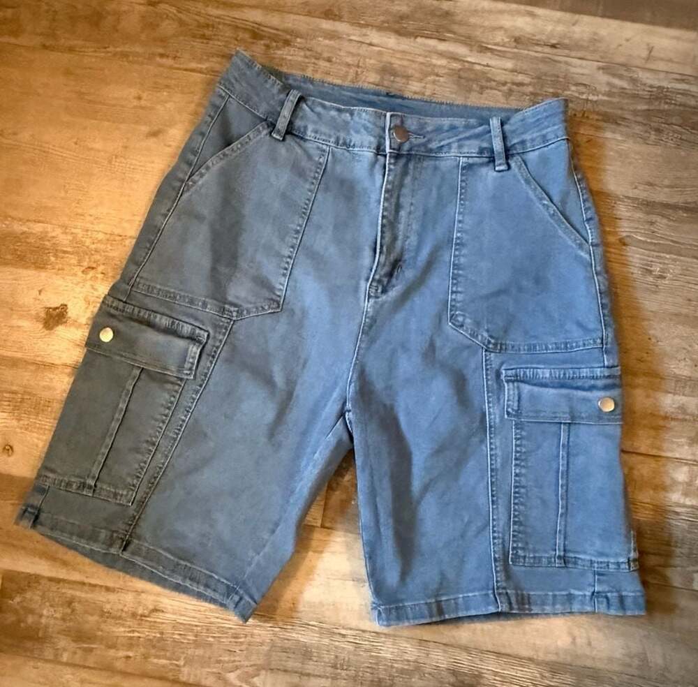 Eddoyee Cargo Denim Shorts Size M Light Blue New